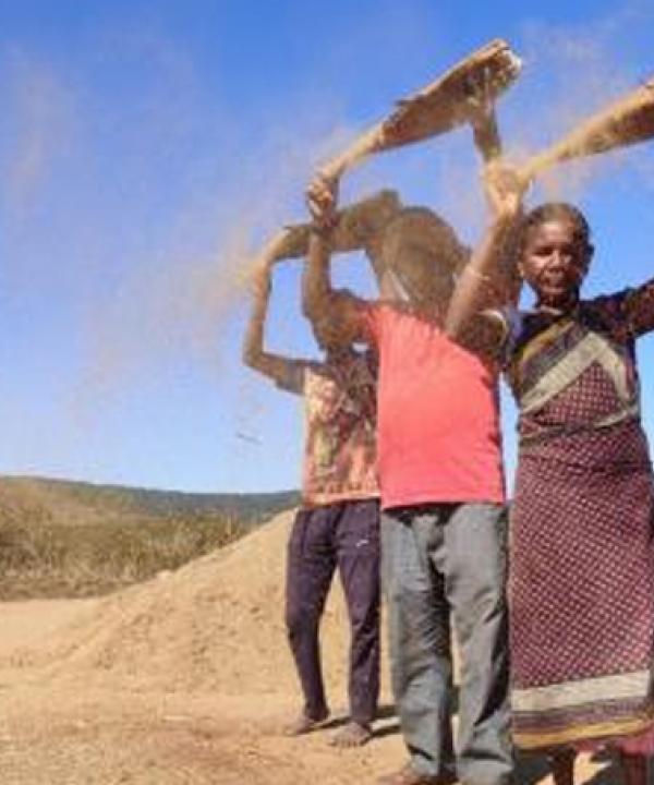 Story 4: How e-marketing enabled Hill brooms collecting tribal women to access market